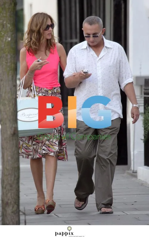Trinny Woodall shopping in London