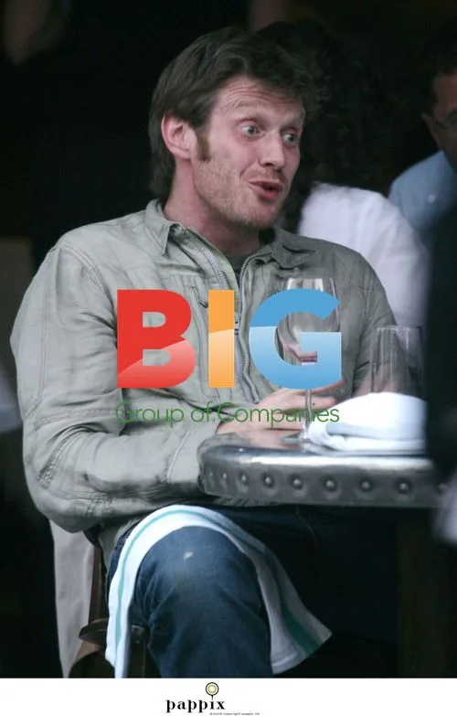 Jason Flemming Enjoys Lunch with Girlfriend