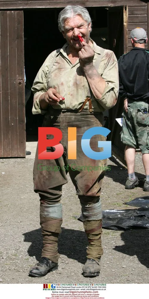 David Prowse on the set of 'Perfect Woman'