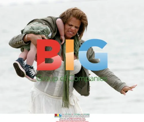Jade Goody at the beach with family