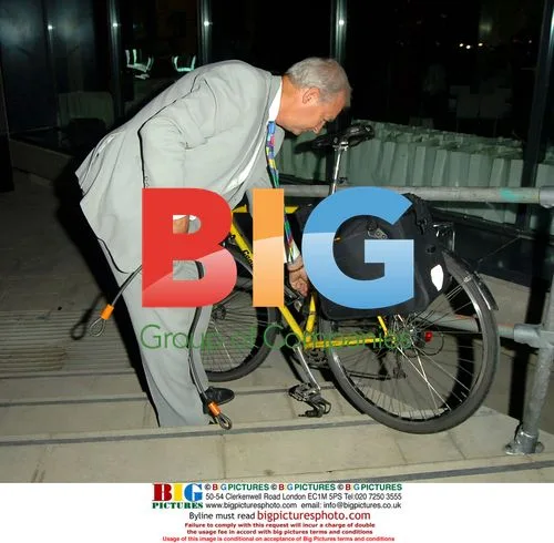 Jon Snow Leaving The Roundhouse Theatre