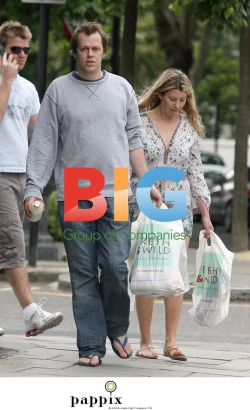 Tom Parker Bowles and girlfriend out shopping
