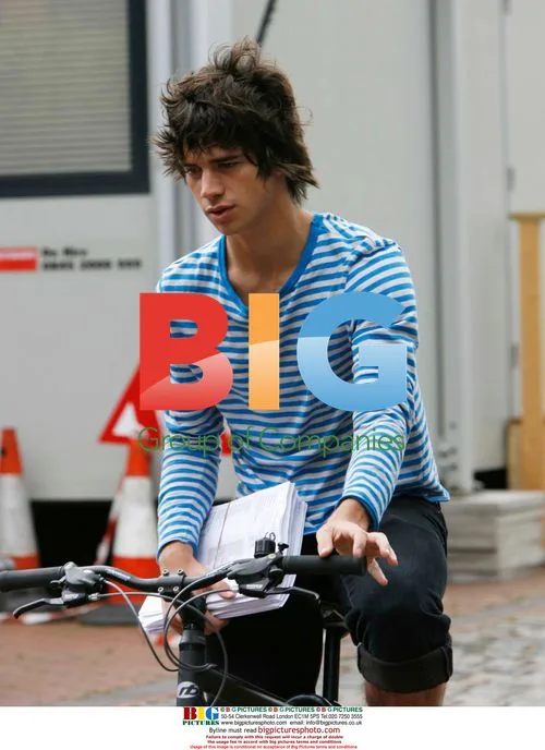 Coronation Street's Sam Robertson on Mountain Bike