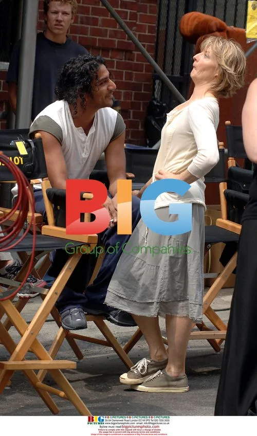 Jodie Foster and Naveen Andrews Flirt on 'The Brave One' Set