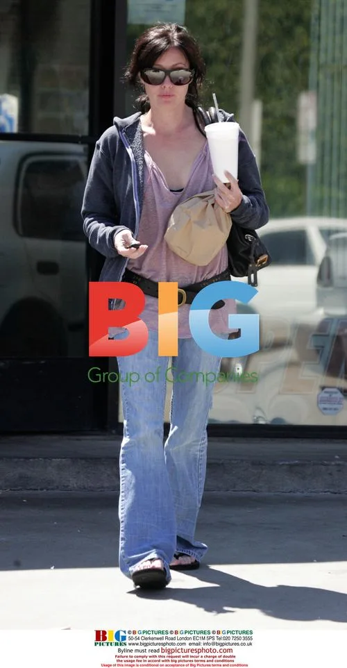 Shannen Doherty Stops for Bagels in West Hollywood