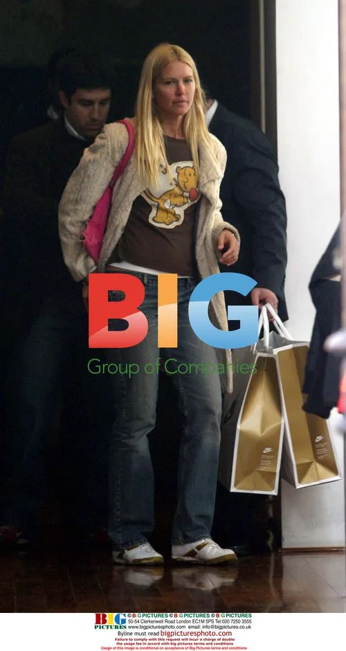 Valeria Mazza Shopping in Buenos Aires