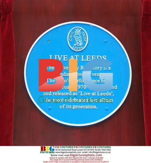 Roger Daltrey and Pete Townshend unveil plaque in Leeds