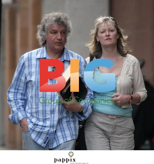 Sue Cook strolling with boyfriend in London