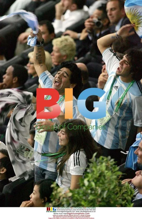 Maradona and daughter at World Cup 2006