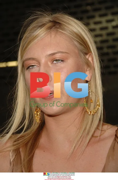 Maria Sharapova launches Land Rover Freelander 2