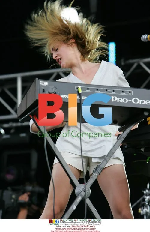 Emily Haines of Metric at O2 Wireless Festival 2006