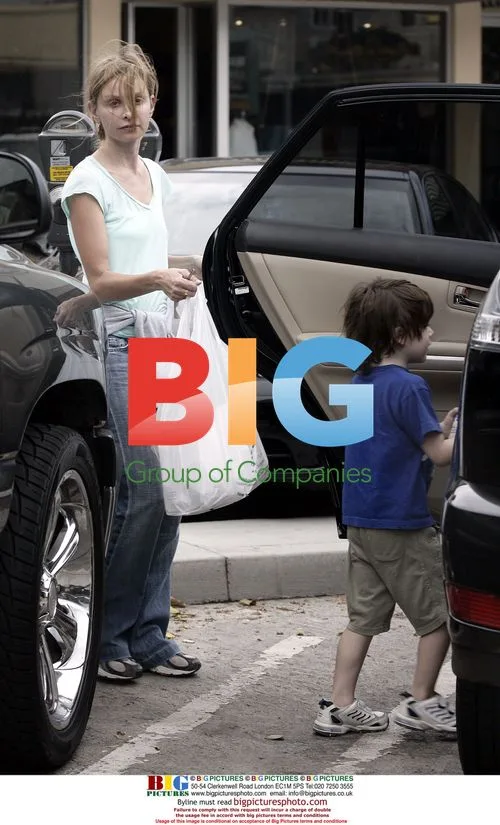 Calista Flockhart and Harrison Ford Shopping