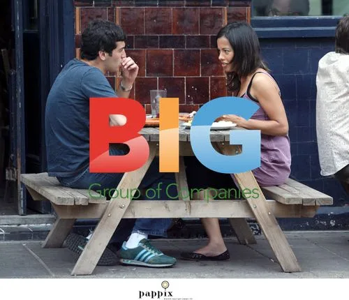 Liz Bonnin has lunch in London