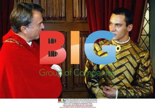 Jonathan Rhys Meyers & Sam Neill on the set of "The Tudors"