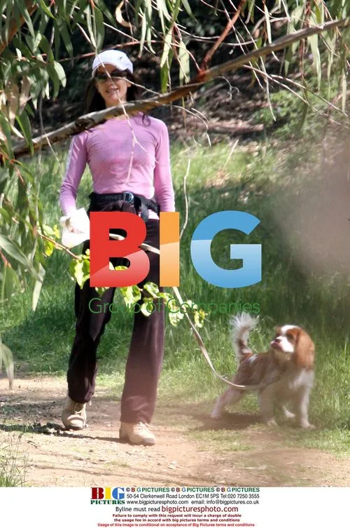 Teri Hatcher on nature hike with daughter