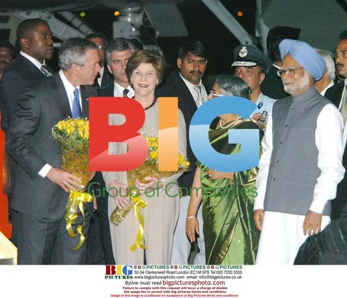 Bush, Singh, and wives meet in New Delhi, India