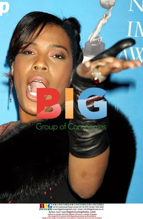 Macy Gray at 37th NAACP Image Awards