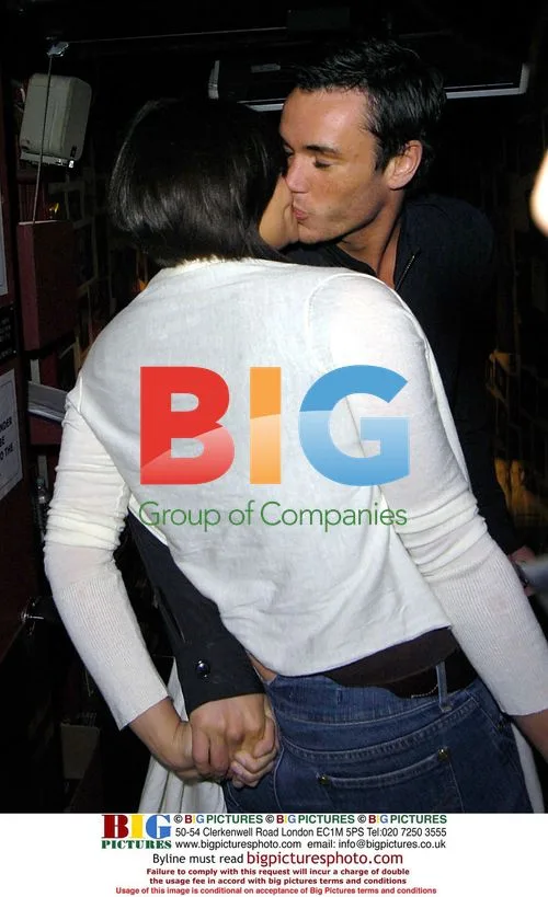 Jade Goody kisses new boyfriend at party