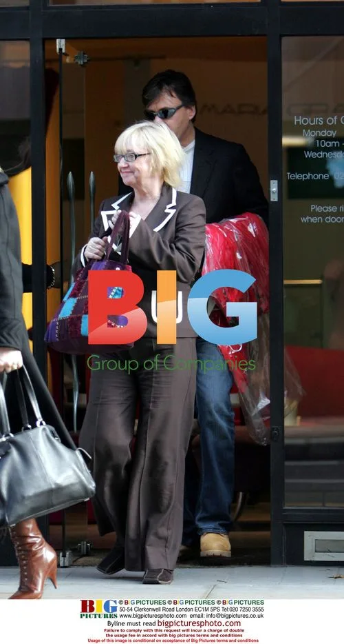 Richard Madeley and Judy Finnegan Shopping