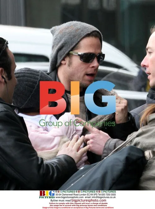 Brad Pitt and Angelina Jolie at Paris Airport