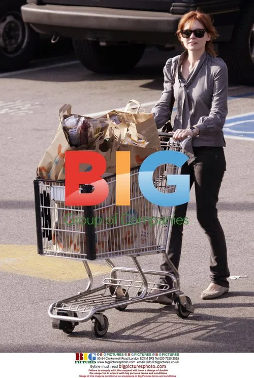 Kirsten Dunst grocery shopping before Oscars