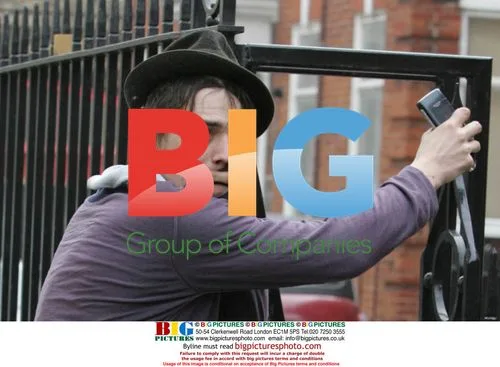 Pete Doherty Spotted Taking Shortcut