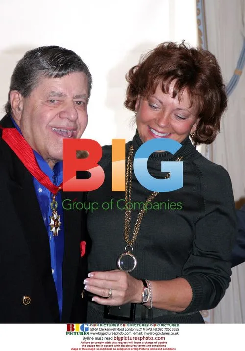 Jerry Lewis Receives Legion of Honor in Paris