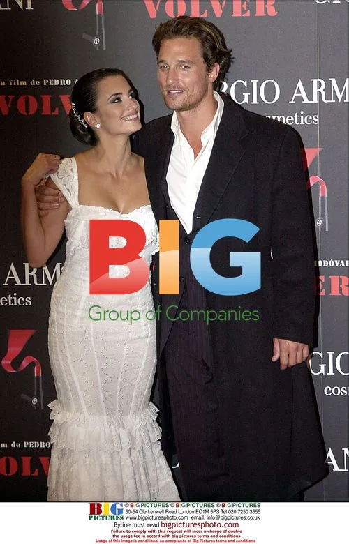 Penelope Cruz and Matthew McConaughey at "Volver" Premiere