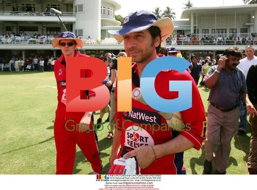 Nick Knowles and Andrew Flintoff at Sport Relief cricket match