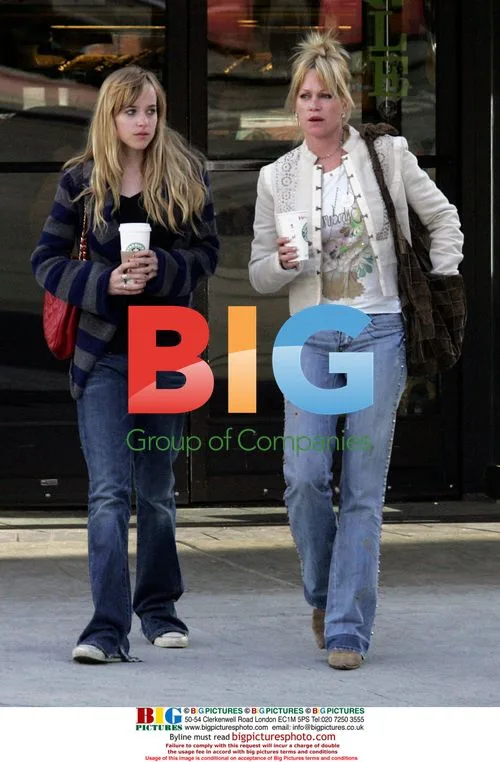 Melanie Griffith, Dakota Johnson coffee