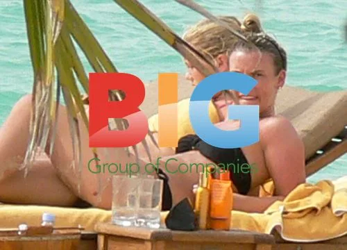 Coleen McLoughlin on Holiday in Dubai