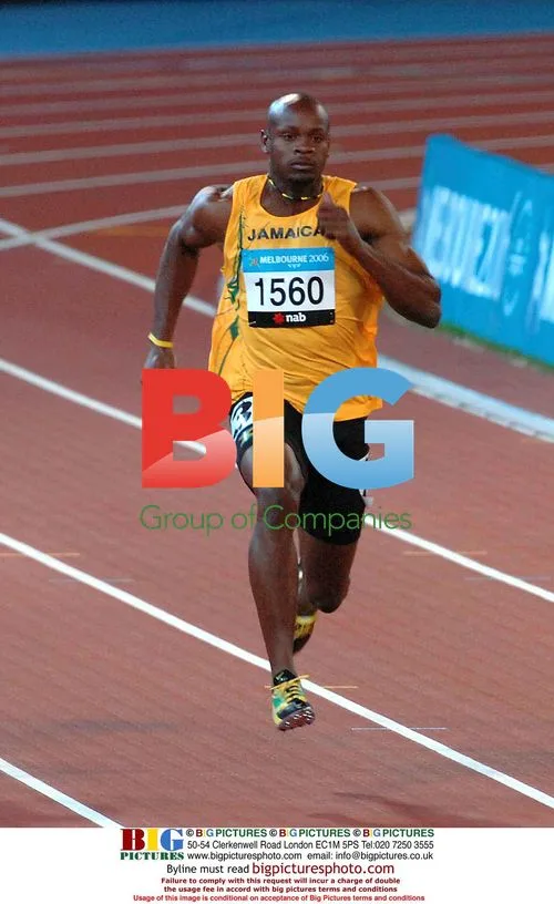 Asafa Powell wins 100m Gold at Commonwealth Games