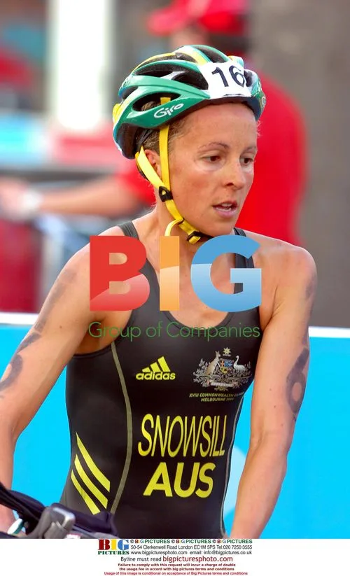 Emma Snowsill Wins Womens Triathlon at 2006 Commonwealth Games