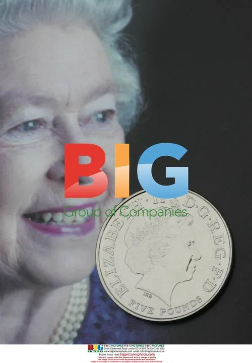 Queen's 80th birthday commemorative £5 Crown unveiled