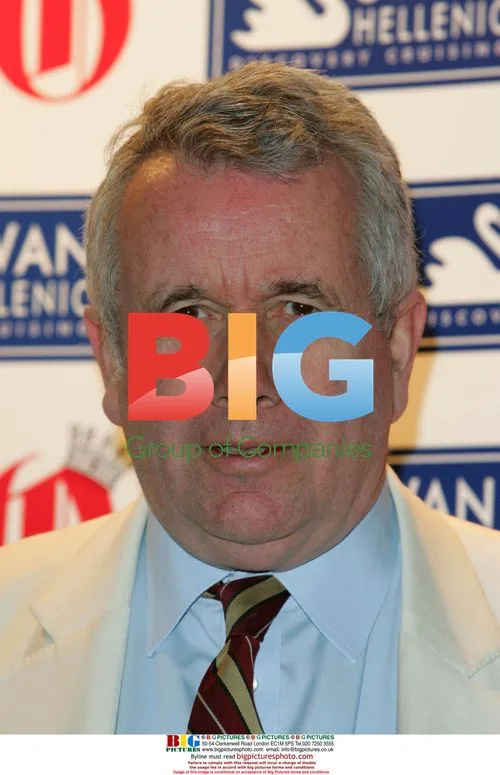 Journalist Martin Bell at The Oldie of The Year Awards 2006