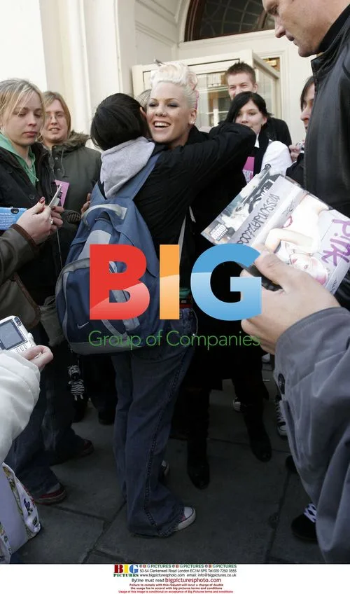 Pink mobbed by fans leaving BBC studios