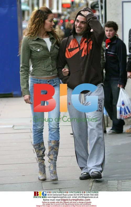 Arsenal's Jose Reyes Out Shopping with Girlfriend and Parents