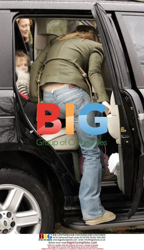 Kate Moss with daughter and mother