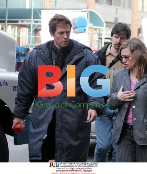 Hugh Grant on 'Music and Lyrics' set