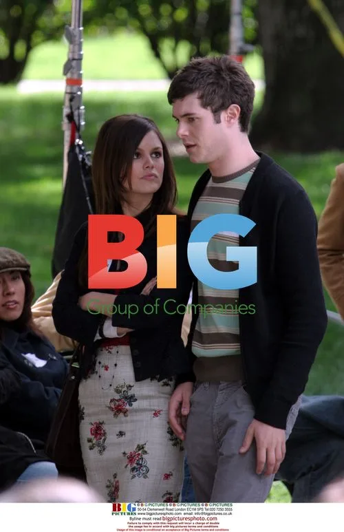 Rachel Bilson and Adam Brody filming "The O.C."