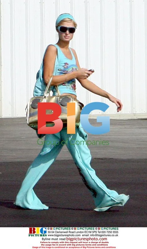 Paris Hilton Hops on Private Jet to Vegas