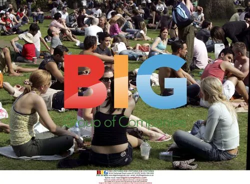 Londoners Enjoy Sunny Day