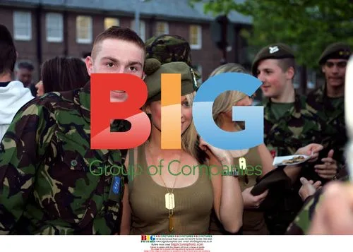 Mrs Robinson Perform Free Concert for Soldiers