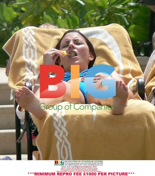 Davina McCall Relaxes on Dubai Vacation