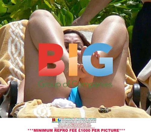 Davina McCall Soaks Up Rays on Dubai Holiday