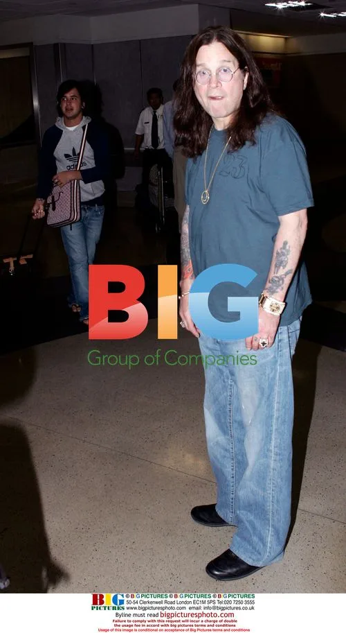 The Osbournes Arrive in LA from Hawaii