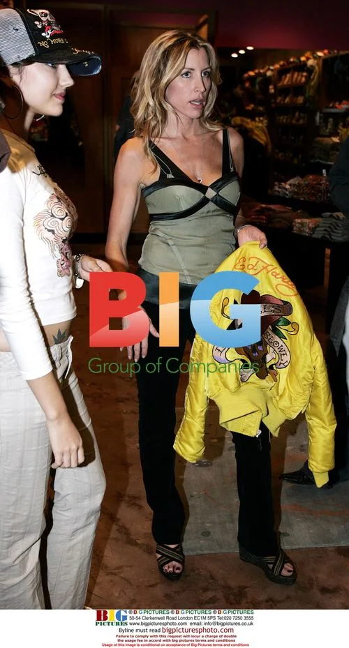 Heather Mills-McCartney shops at Ed Hardy