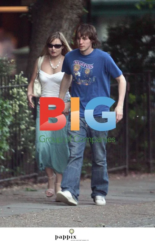 Jamie Davis spotted with girlfriend in North London