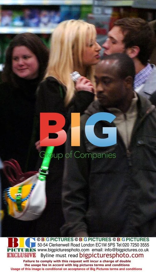 Celebrity Big Brother Couple Shops