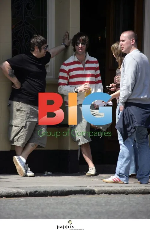 Liam Gallagher Enjoys Pub with Brother